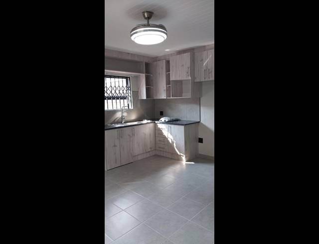1 BEDROOM PROPERTY TO RENT IN BOKSBURG WEST